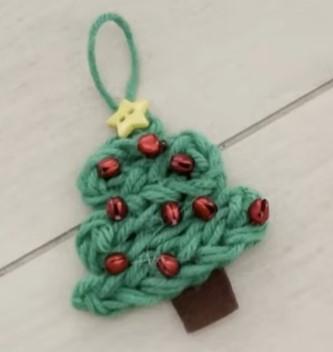 Finger Crochet Christmas Tree